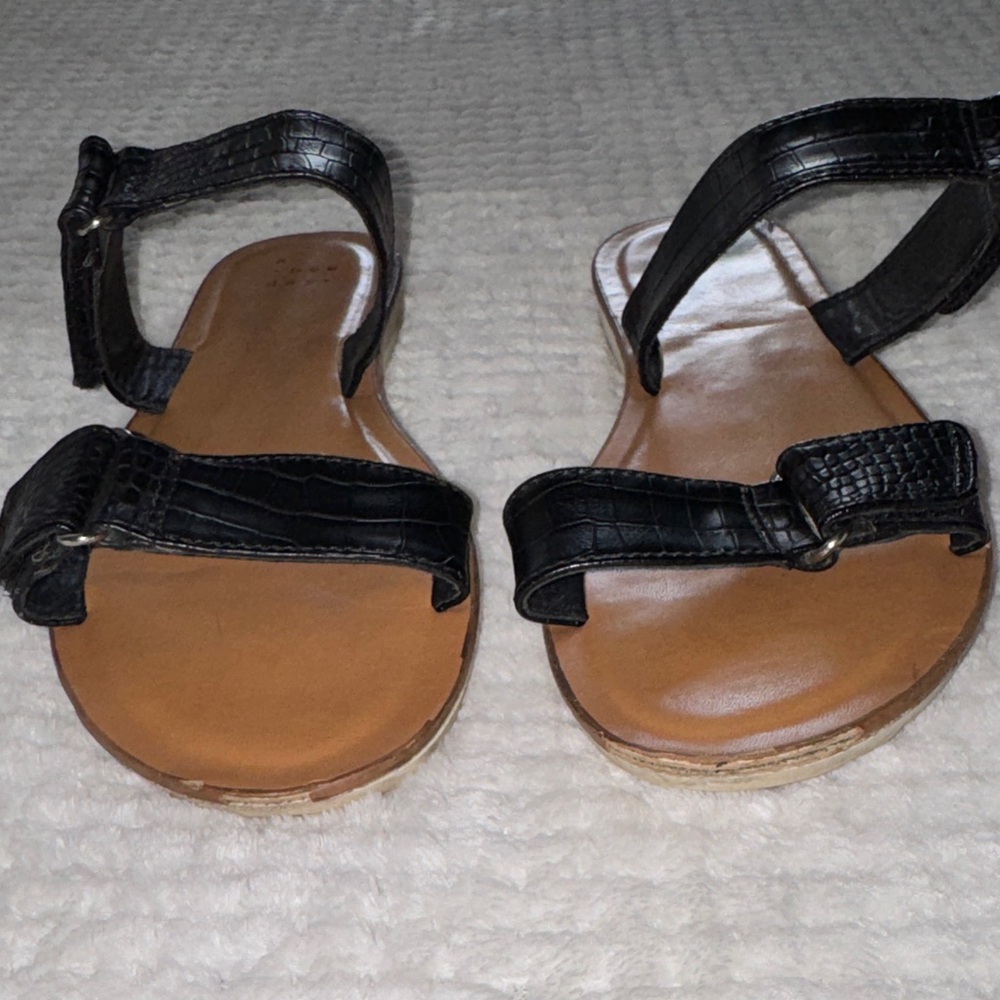👡 A New Day Black Strap Sandals – Women’s Size 7 - Picture 2 of 8